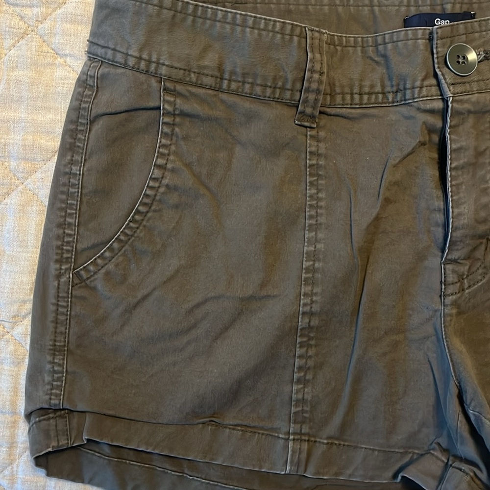 Olive green shorts - Picture 2 of 4